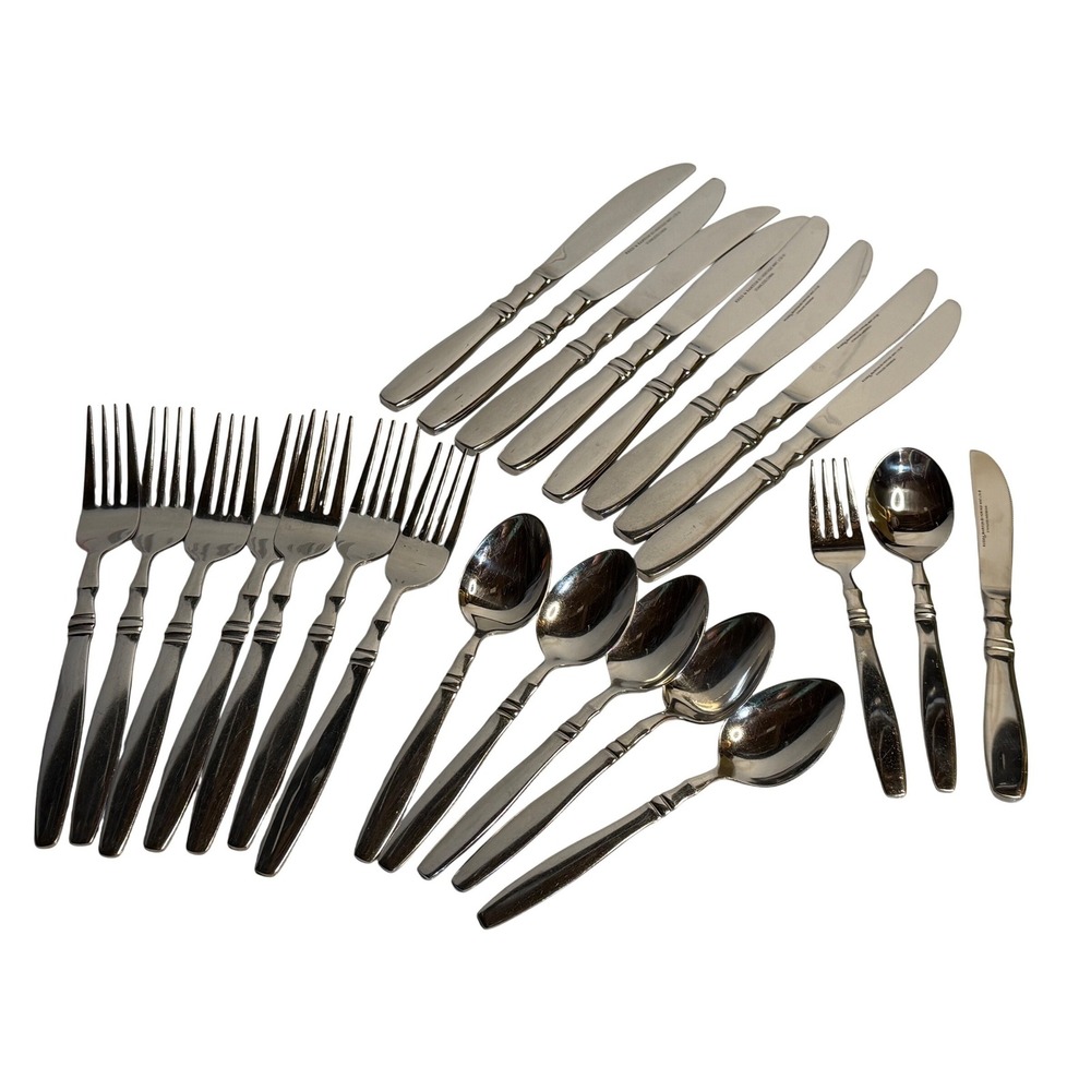 VTG Reed & Barton Flatware Set Silver Heritage Mint Ltd Stainless 23pc Style Set